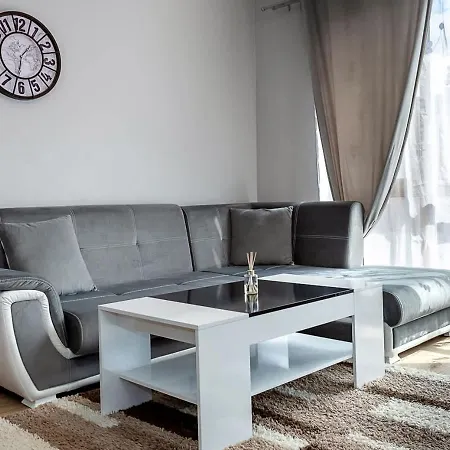 Апартаменты 1br In Briz With Parking Space By Flat Manаger