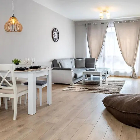 Апартаменти 1br In Briz With Parking Space By Flat Manаger